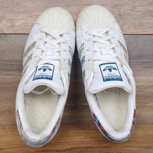 Adidas Superstar La marque Aux 3 bandes - Picture 11 of 13